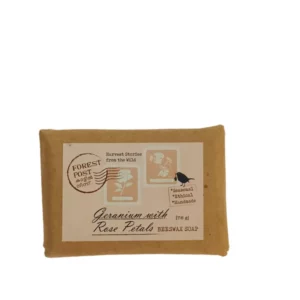 Alternative view of Geranium and Rose petals Beeswax soap